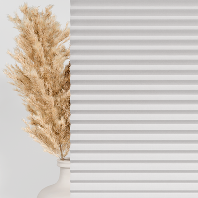 Honeycomb pleated blind | Privacy screen & blackout